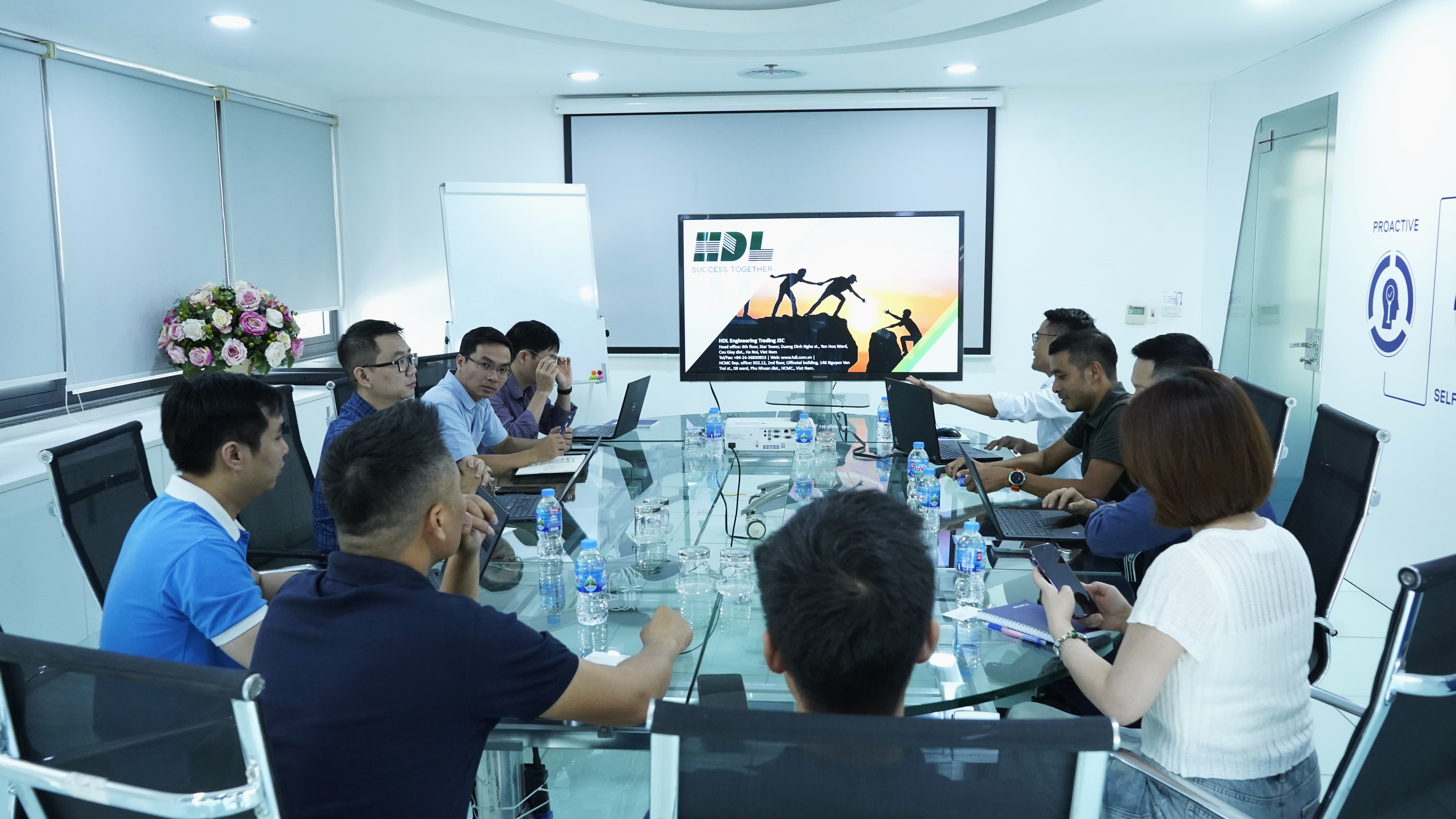 Hãng Schneider gặp mặt và giới thiệu giải pháp tới Elcom